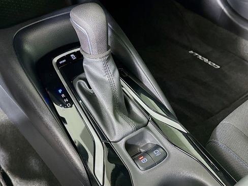 Used 2022 Toyota Corolla SE w/ SE Premium Package image 22