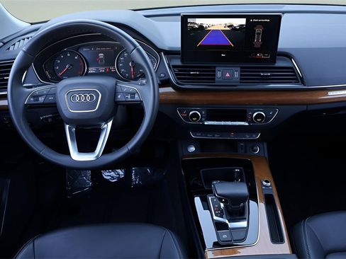 Used 2023 Audi Q5 2.0T Premium w/ Convenience Package image 14