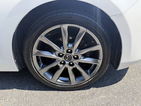 Used 2018 MAZDA MAZDA3 Touring FWD image 12