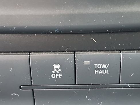 Certified 2022 RAM 1500 Classic SLT image 8