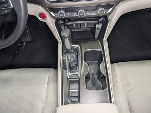 Used 2018 Honda Accord LX image 16