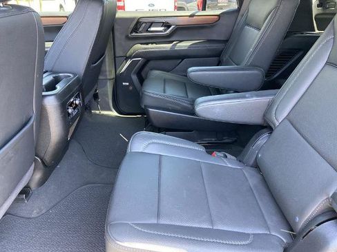 Used 2025 GMC Yukon Denali AWD/4WD image 20