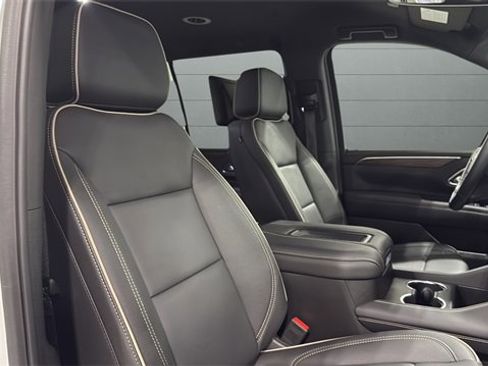 Used 2024 Chevrolet Tahoe Premier w/ Advanced Technology Package image 37