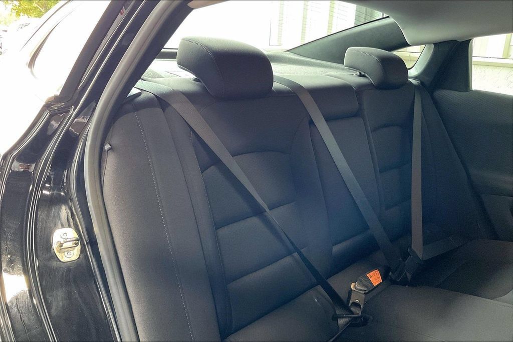 Used 2024 Chevrolet Malibu LT FWD image 21