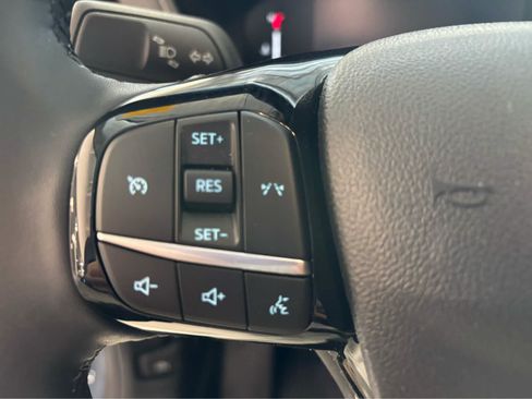 Certified 2023 Ford Escape Active AWD/4WD image 19