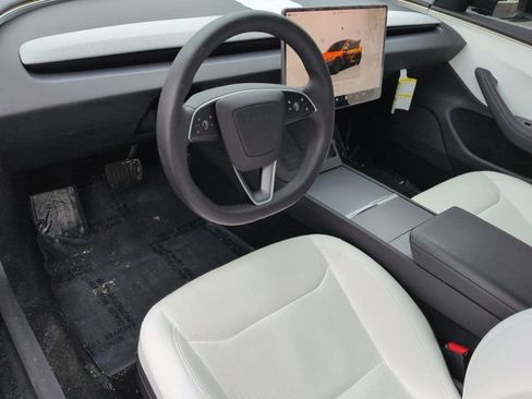 Used 2025 Tesla Model 3 Long Range image 11