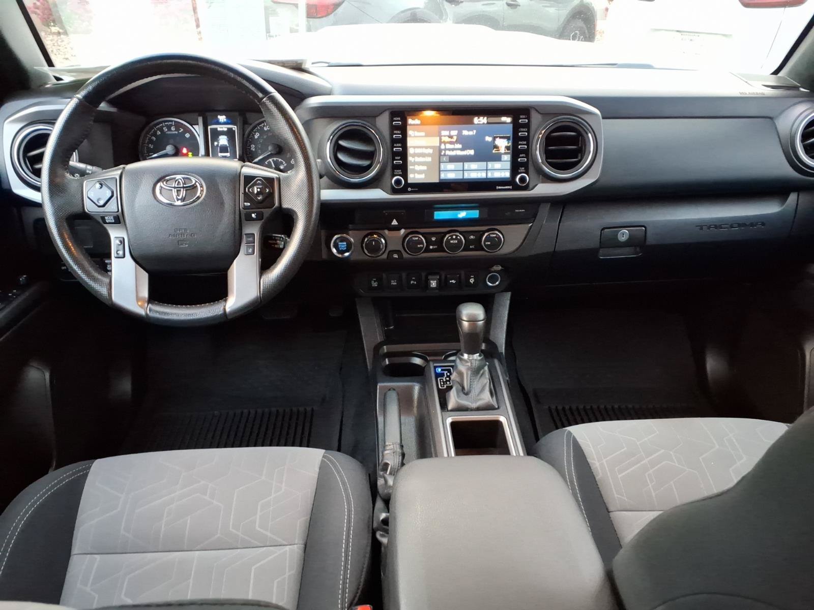 Used 2022 Toyota Tacoma TRD Sport w/ Technology Package AWD/4WD image 11