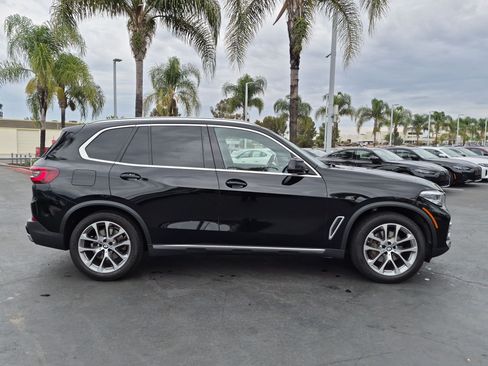 Used 2021 BMW X5 xDrive40i w/ Convenience Package AWD/4WD image 11
