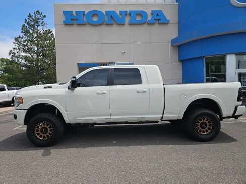 Used 2024 RAM 3500 Limited AWD/4WD image 2