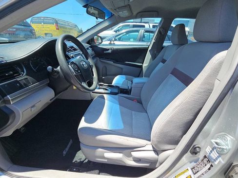 Used 2012 Toyota Camry LE FWD image 10
