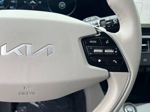Certified 2023 Kia Niro Wind w/ Wind Preserve Package image 24