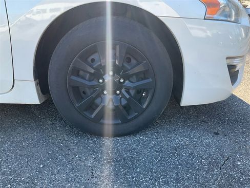 Used 2013 Nissan Altima 2.5 S image 10