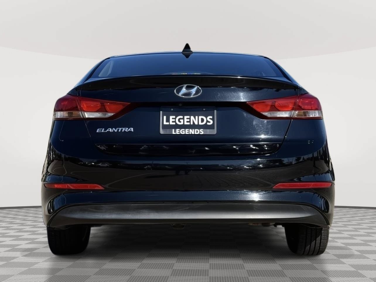 Used 2017 Hyundai Elantra SE FWD image 5