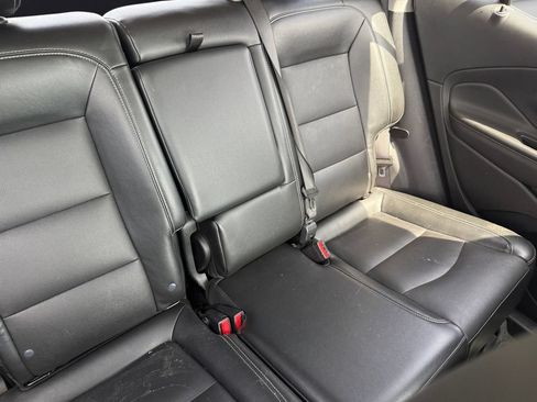 Used 2023 GMC Terrain SLT AWD/4WD image 27