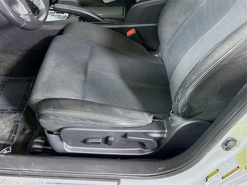 Used 2013 Nissan Altima 2.5 S w/ Premium Pkg image 23