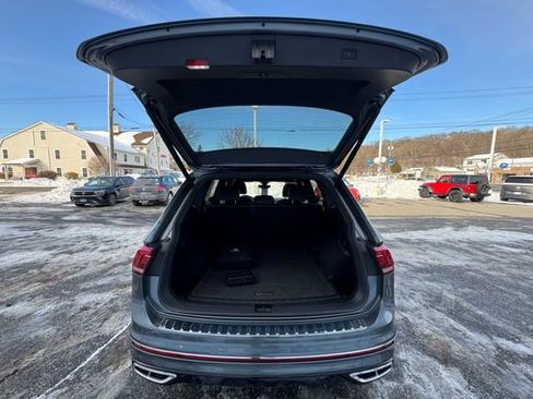 Used 2022 Volkswagen Tiguan SEL R-Line image 20