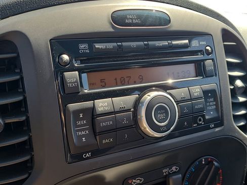 Used 2014 Nissan Juke S image 29