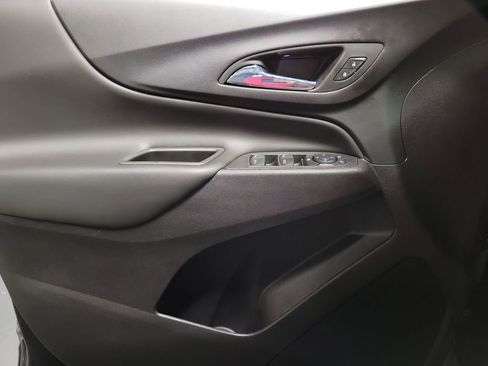 Used 2024 Chevrolet Equinox LT FWD image 23
