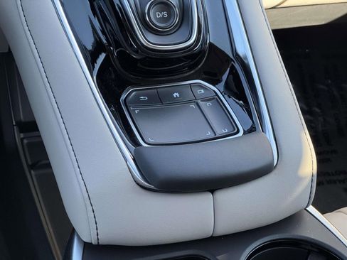 Certified 2025 Acura RDX w/ Technology Package image 21