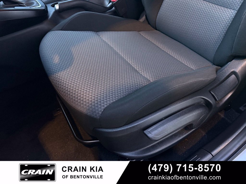 Used 2025 Kia Soul LX w/ LX Technology Package FWD image 24