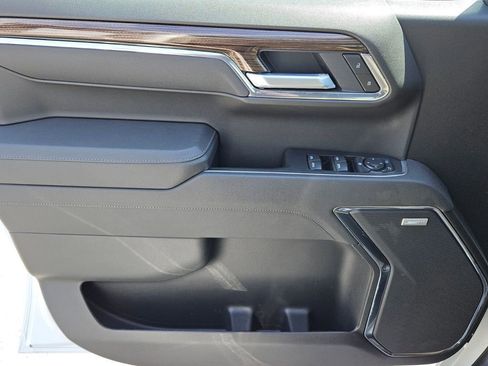 Used 2025 Chevrolet Silverado 1500 LT Trail Boss w/ Convenience Package II AWD/4WD image 26