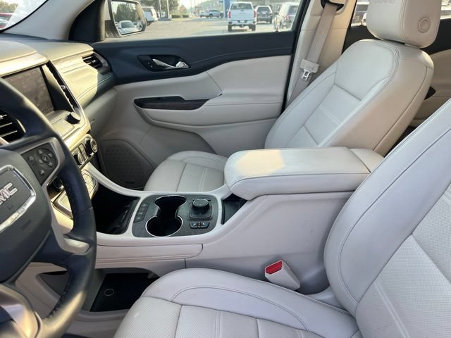 Used 2023 GMC Acadia Denali w/ Denali Ultimate Package FWD image 9