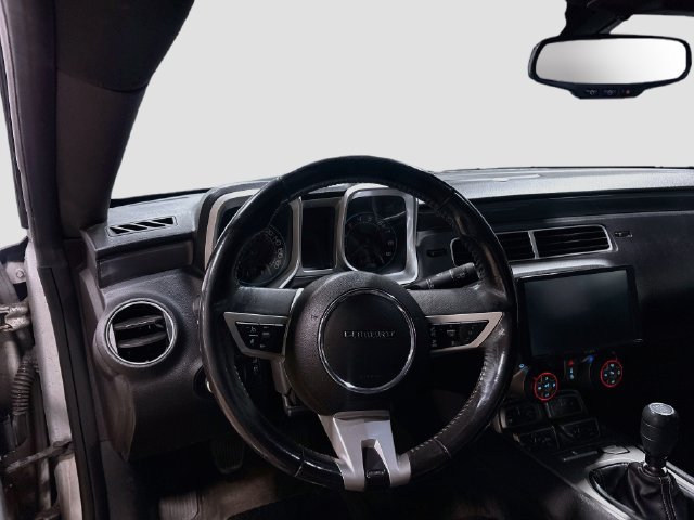 Used 2010 Chevrolet Camaro SS w/ RS Package RWD image 11