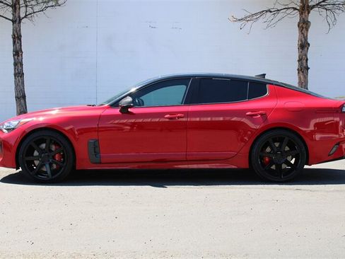 Used 2018 Kia Stinger GT2 AWD/4WD image 15