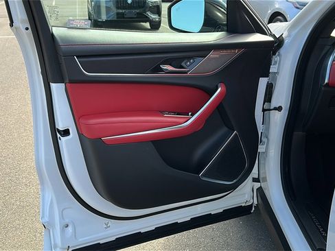 Certified 2024 Jaguar F-PACE R-Dynamic S image 9