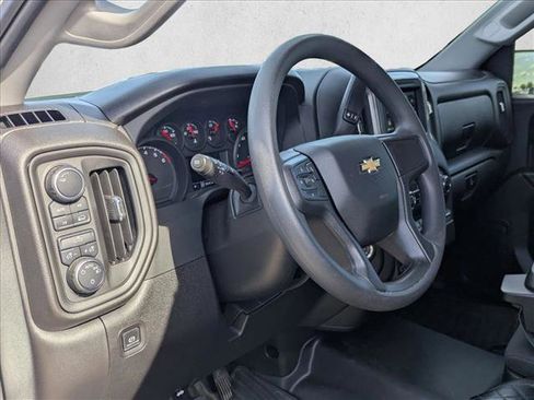 Used 2025 Chevrolet Silverado 1500 Custom w/ LPO, Dark Essentials Package AWD/4WD image 9