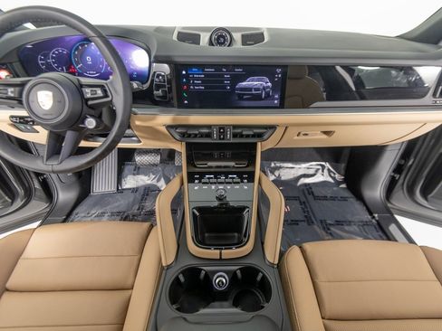 New 2026 Porsche Cayenne image 27