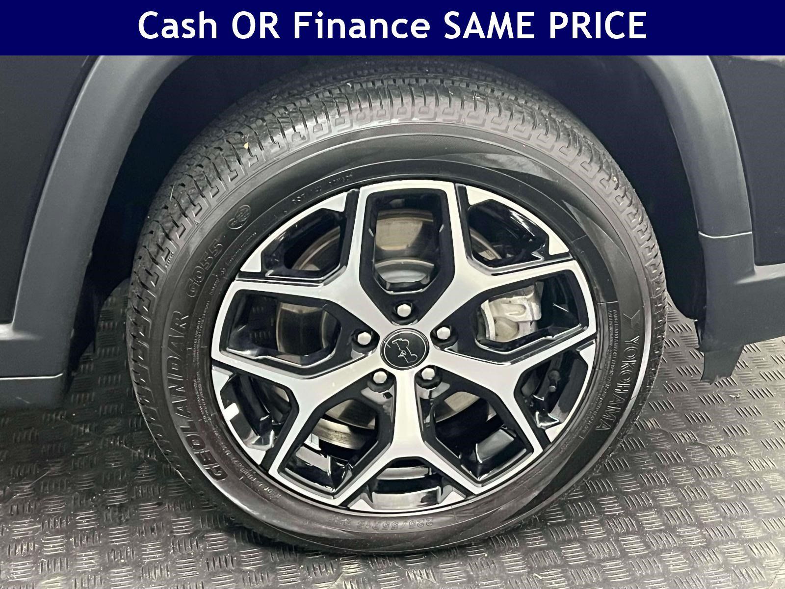 Used 2025 Jeep Compass Limited AWD/4WD image 12