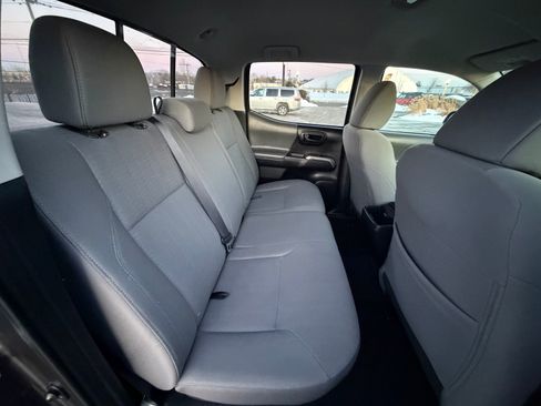 Used 2018 Toyota Tacoma SR5 image 27