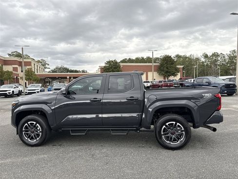 Used 2025 Toyota Tacoma SR5 image 6