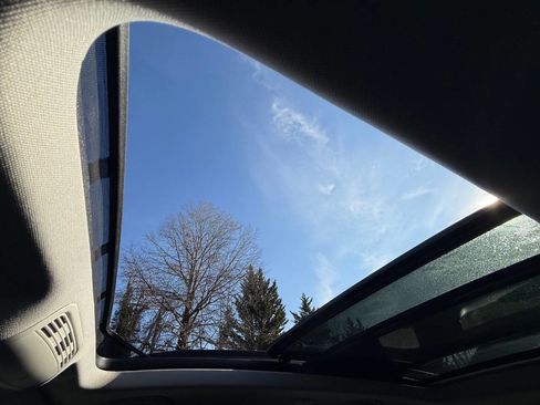 Used 2014 Volkswagen Jetta TDI image 16