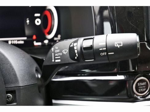 Used 2023 Nissan Pathfinder Platinum image 22