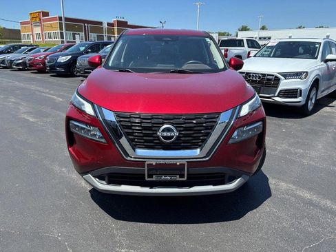 Used 2023 Nissan Rogue SV AWD/4WD image 12