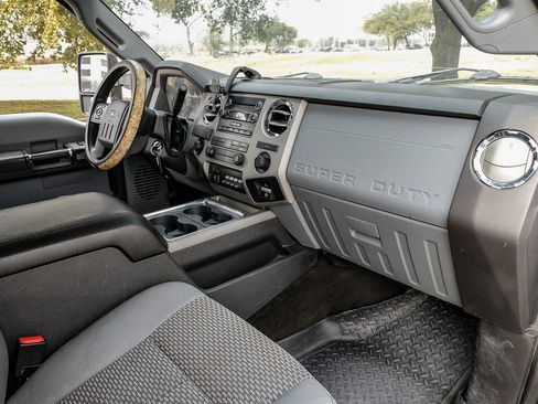 Used 2016 Ford F350 XLT w/ XLT Value Package image 11