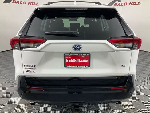 Used 2023 Toyota RAV4 SE image 5