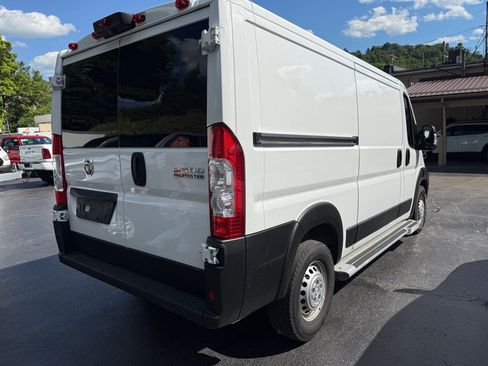 Used 2025 RAM ProMaster 2500 w/ U-Haul Equipment Group FWD image 2