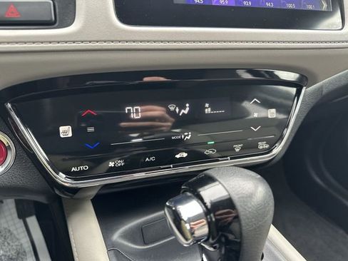 Used 2016 Honda HR-V EX image 19