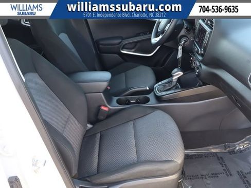 Used 2024 Kia Soul LX FWD image 38