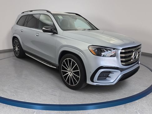 Certified 2026 Mercedes-Benz GLS 450 4MATIC image 3