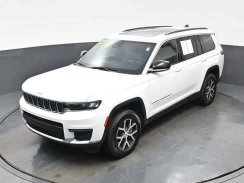 Used 2025 Jeep Grand Cherokee L Limited AWD/4WD image 33