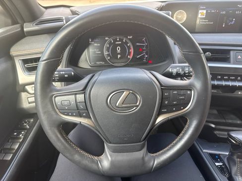 Used 2019 Lexus UX 200 w/ Accessory Package 2 FWD image 16