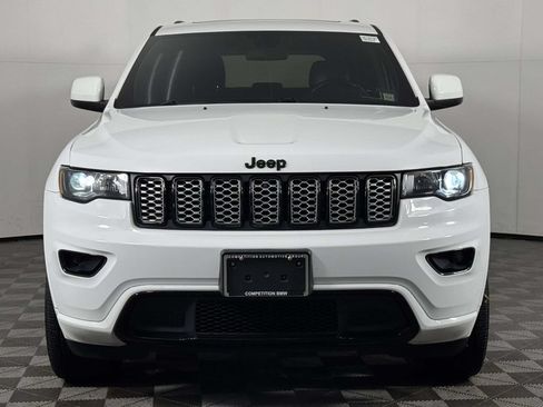 Used 2021 Jeep Grand Cherokee Laredo X AWD/4WD image 6