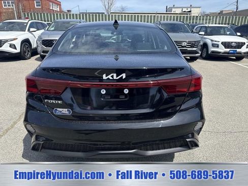 Used 2023 Kia Forte LXS FWD image 4