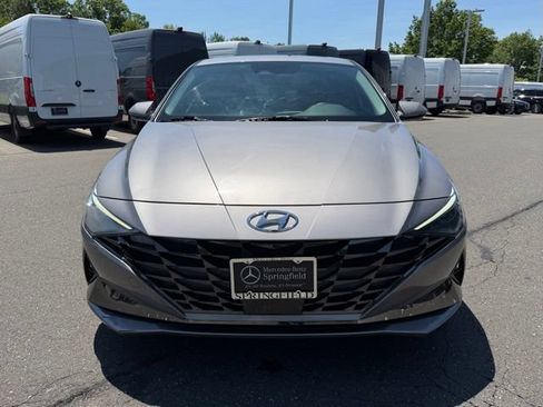 Used 2021 Hyundai Elantra SEL w/ Convenience + Premium Package FWD image 2
