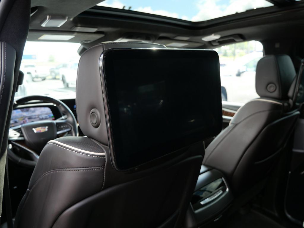 Used 2023 Cadillac Escalade ESV Premium Luxury Platinum AWD/4WD image 21