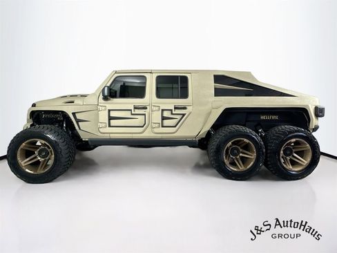 Used 2023 Jeep Gladiator Sport AWD/4WD image 4
